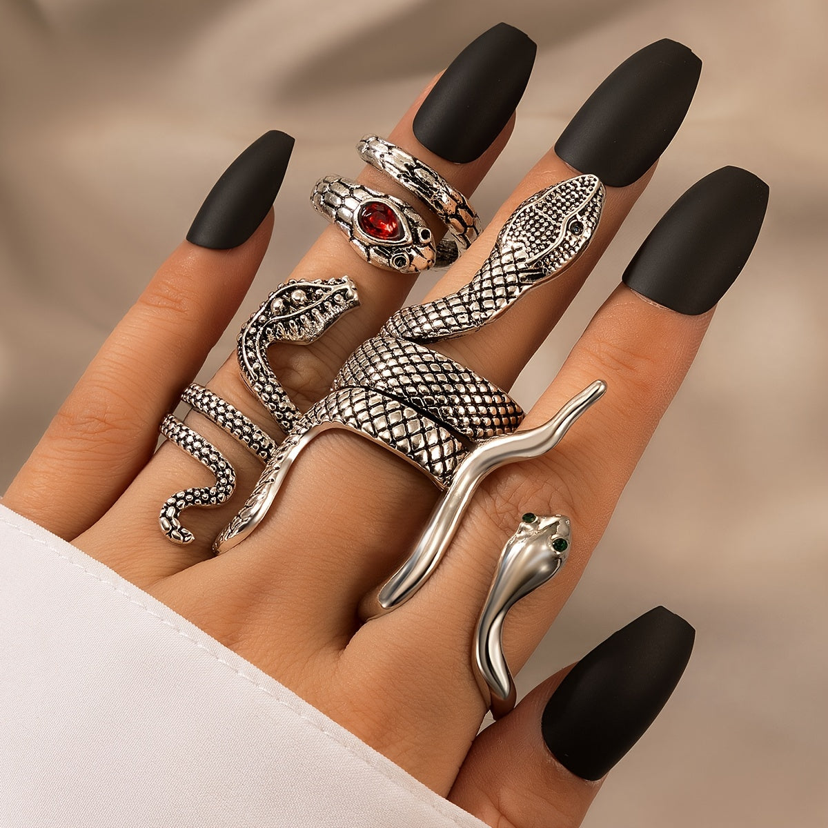 Exaggerated Snake Ring Vintage Snake Knuckle Rings Stackable Ring Reptile Serpent Band Ring Jewelry for Women and Girls